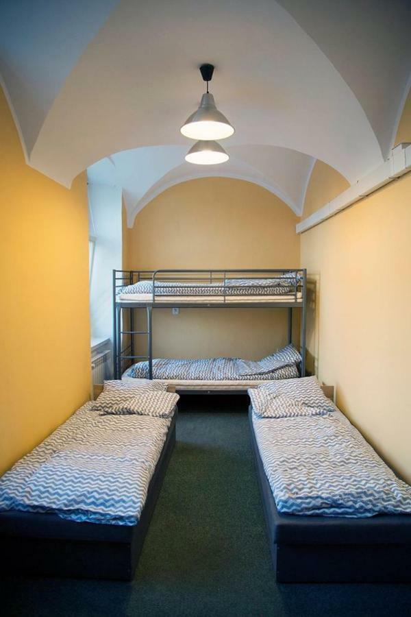 Hostel Staromiejski غنيزنو المظهر الخارجي الصورة