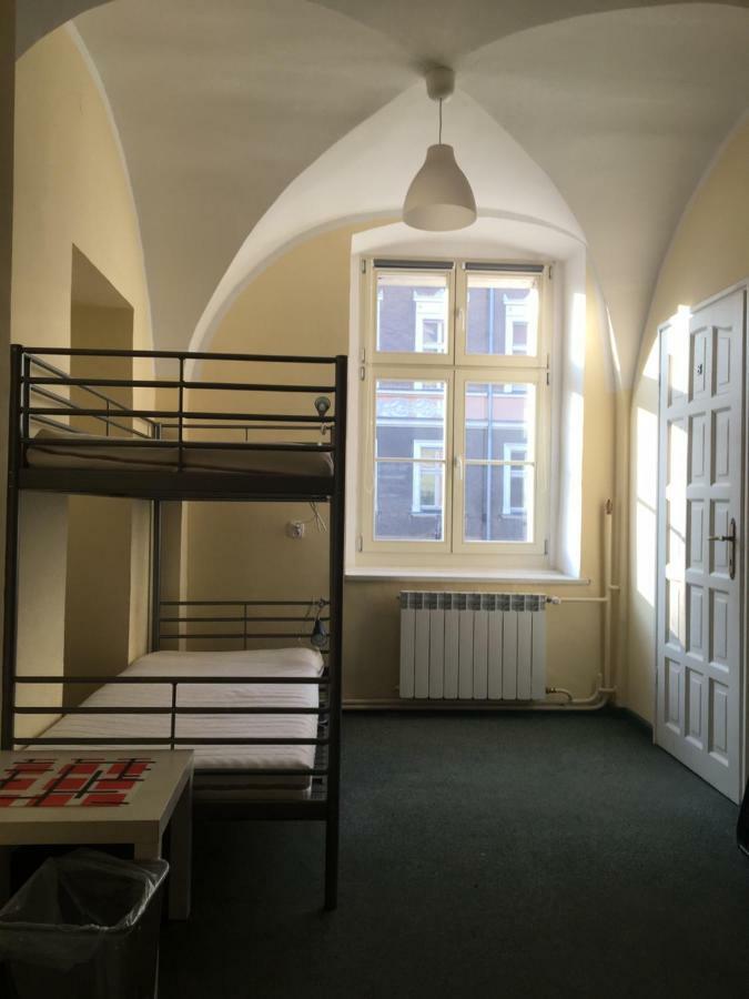 Hostel Staromiejski غنيزنو المظهر الخارجي الصورة